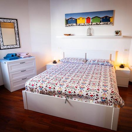 Casa Felicita' Apartment Livorno Luaran gambar